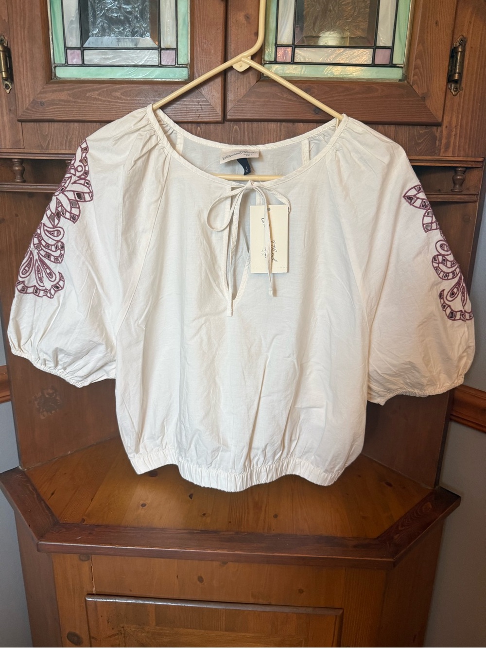 Universal Thread Embroidered Puff-Sleeve Crop Top XL